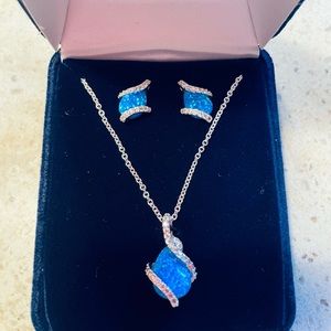 Western style Montana Silversmiths Necklace Set